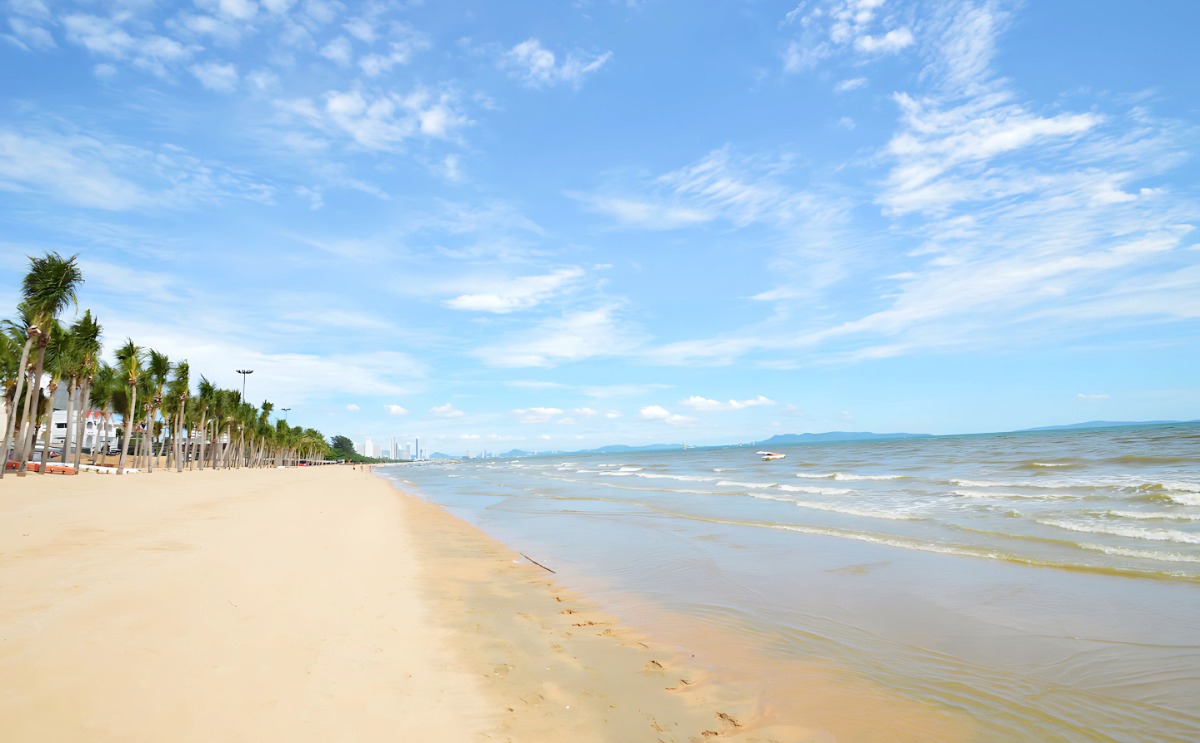 Discover Jomtien Beach: Pattaya’s Tropical Paradise